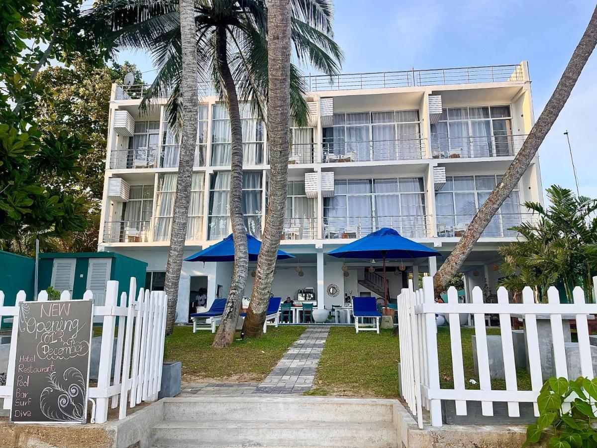 Smeralda Beach Hotel Dikwella Bagian luar foto
