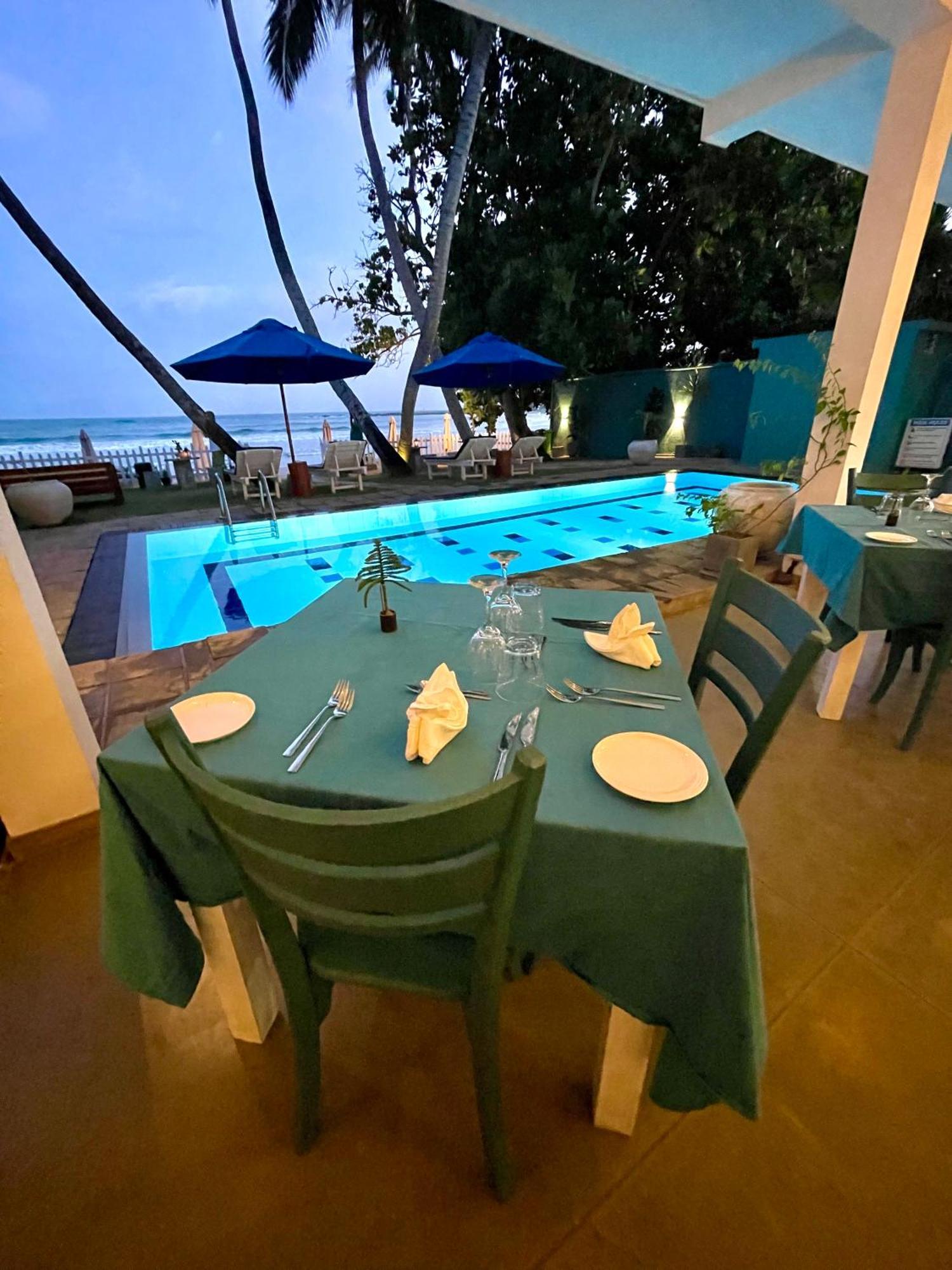 Smeralda Beach Hotel Dikwella Bagian luar foto